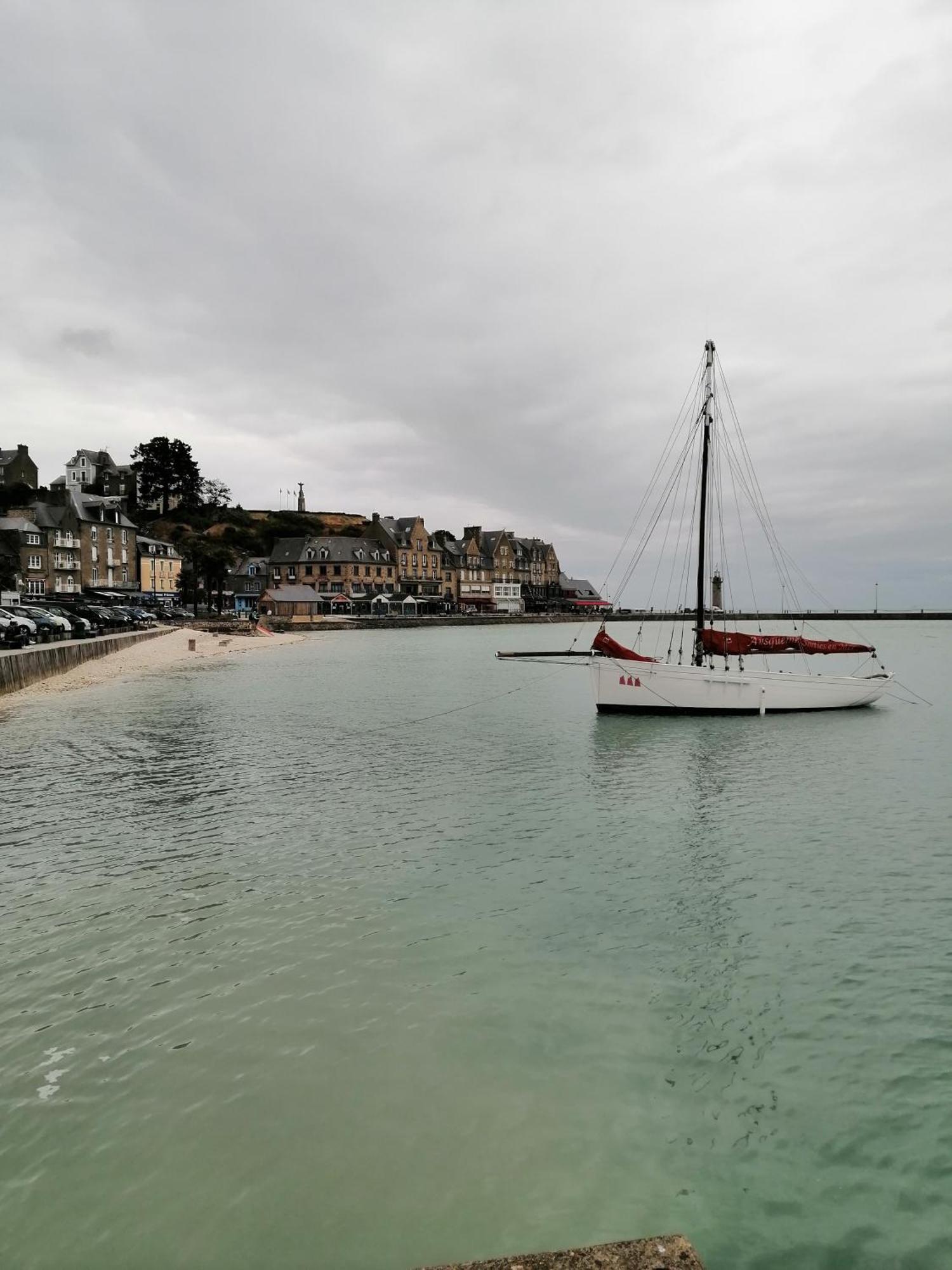 2 Proche Du Port * Cancale